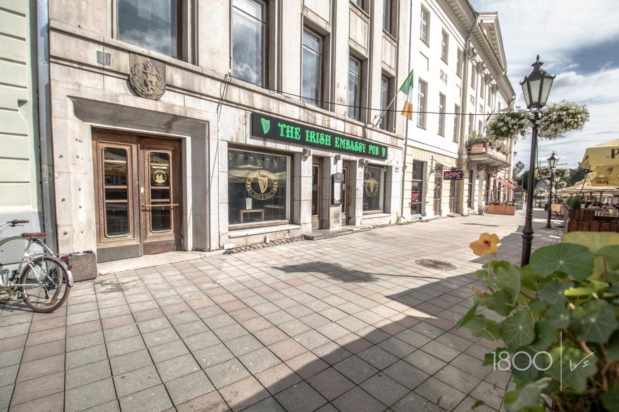 1800 By Vince Stay - Private Rooms In Town Hall Square Tartu Exteriér fotografie