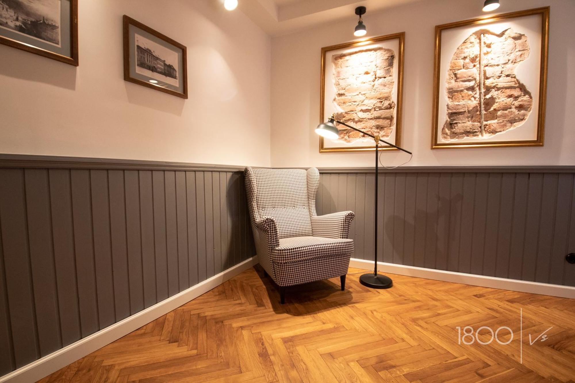 1800 By Vince Stay - Private Rooms In Town Hall Square Tartu Exteriér fotografie